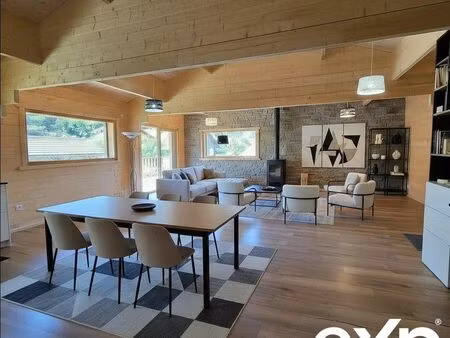 chalet 6 pièces 148 m²