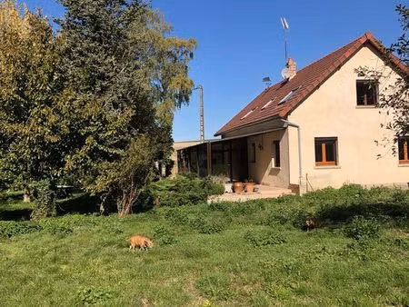 maison de campagne avec dépendances