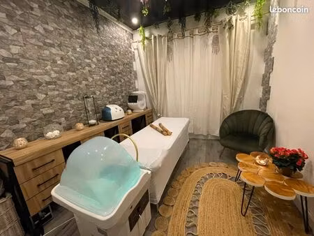 à vendre fdc esthétique prêt à porter