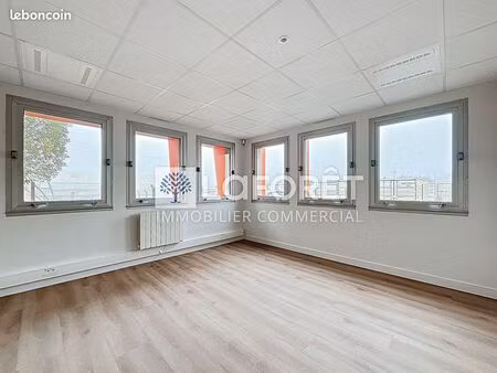 local 15 m² bressuire