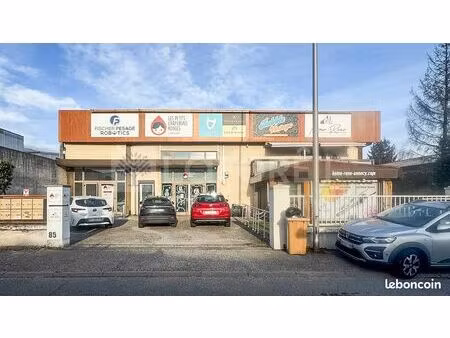 garage  local commercial 210 m² sillingy