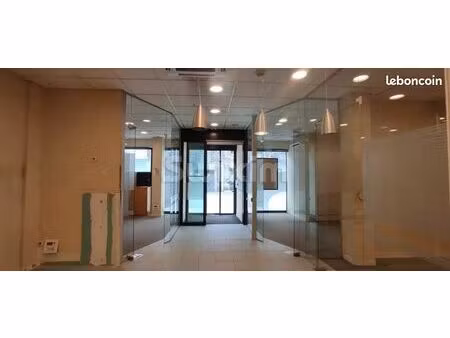 local commercial 144 m² sallanches