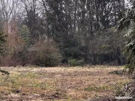 terrain 2 232 m² la chapelle saint luc