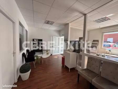 bureaux 106 m²