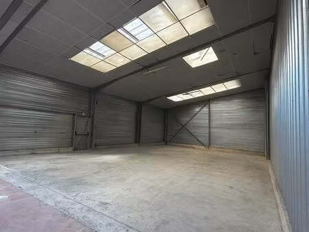 local 252 m² ergué-gabéric