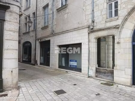local commercial 310 m²