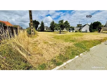 terrain 674 m² mayenne