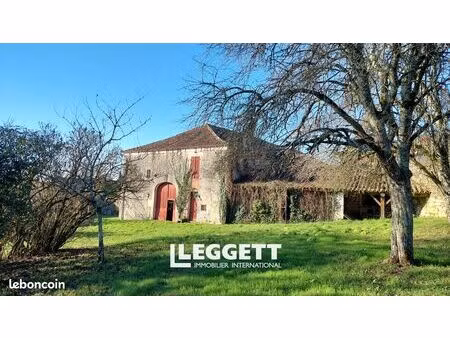 grange 1 pièce 260 m²