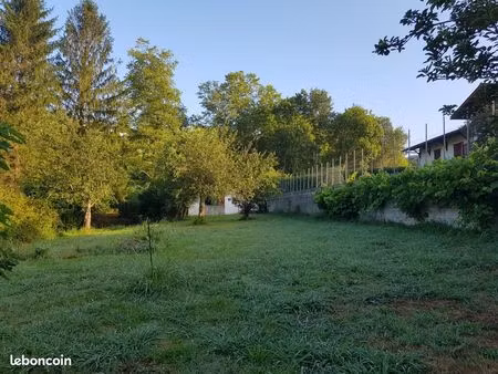 terrain constructible centre de louhossoa