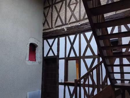 grand appartement duplex de 150m2 en plein centre-ville de lectoure