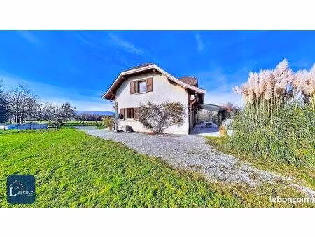 maison 6 pièces 204 m²