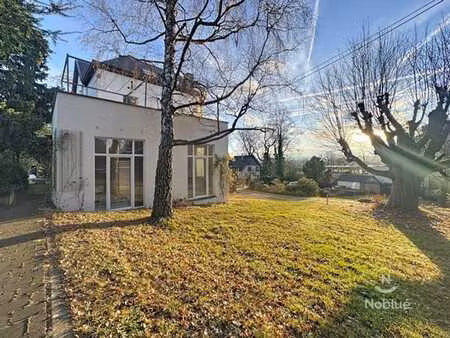 lambermont : bureau (2 pièces) + parking