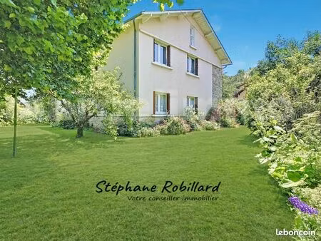 maison 8 pièces 150 m²