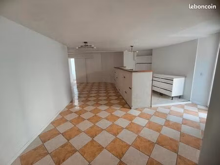 immeuble 274 m² tocane saint apre