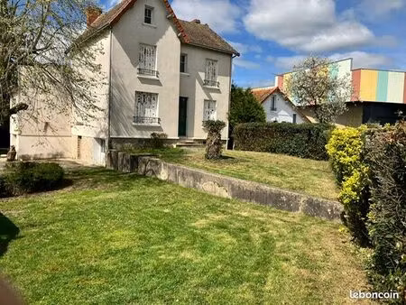 maison de ville à vendre – boussac – 7 pièces – 137 m²
