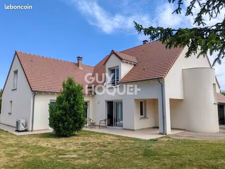 maison 8 pièces 250 m²