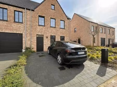 maison neuve récente dans un emplacement privilégié à meise