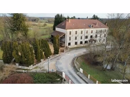 moulin 20 pièces 585 m²