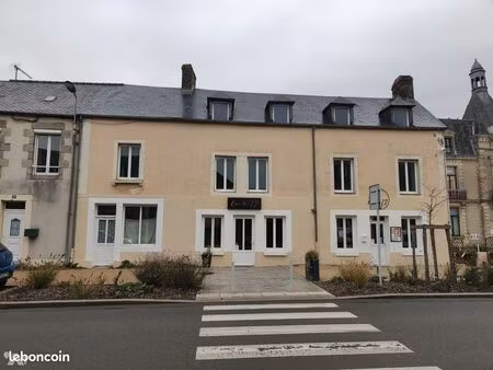 immeuble 600 m² pre en pail