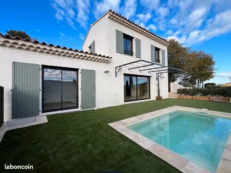 villa 4 pièces 117 m²