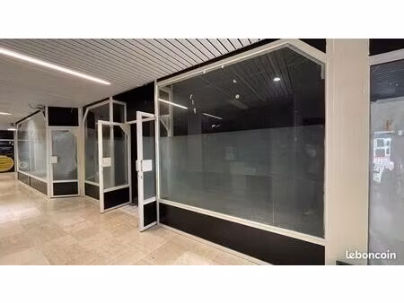 local commercial 72 m² mayenne