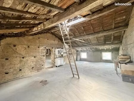 appartement 1 pièce 120 m²