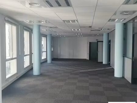 bureaux 167 m²