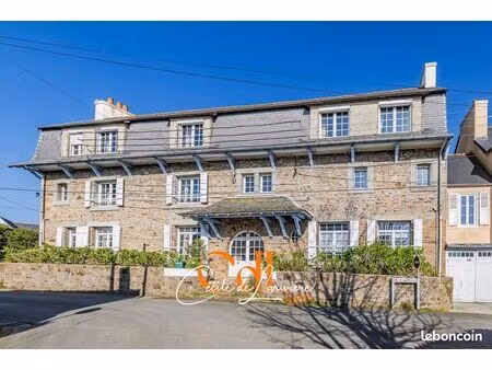 maison 8 pièces 240 m²