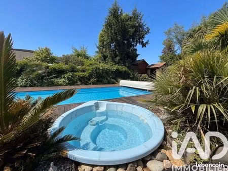 maison 8 pièces 265 m²