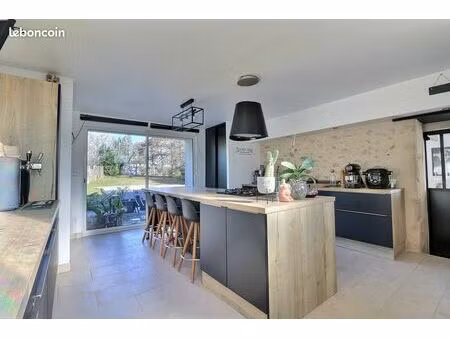 maison 10 pièces 128 m²