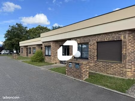 local d'activité 150 m²