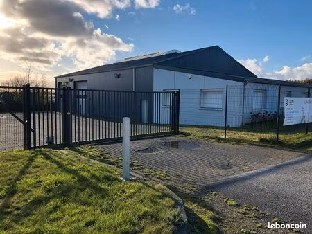 local 550 m² landivisiau