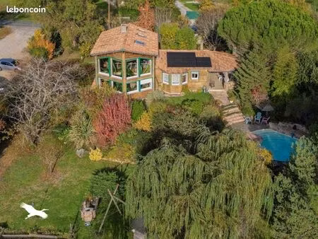 maison 8 pièces 192 m²