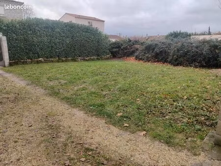 terrain 240 m² roquemaure