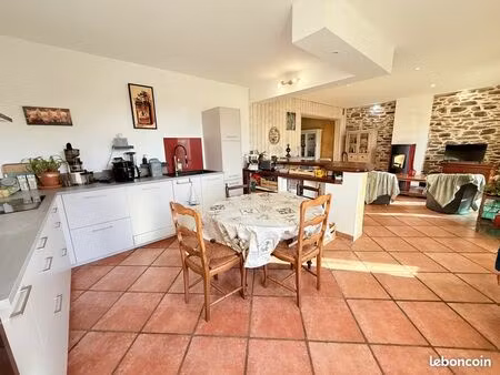 maison 6 pièces 126 m²