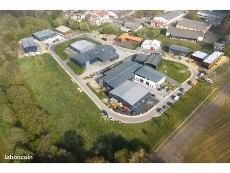 terrain viabilisé en zone d'activité 700 m² – marguerittes (30) – 120 000