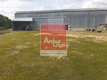 entrepot - logistique 2100 m² villacerf
