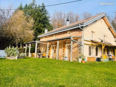 maison 7 pièces 185m²