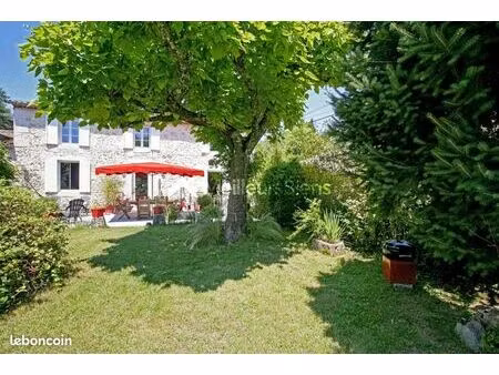 maison 7 pièces 213 m²