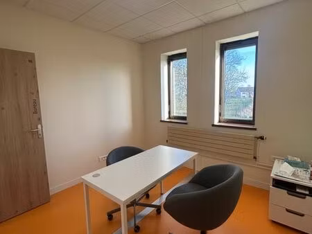 location d'un bureau - 12m2