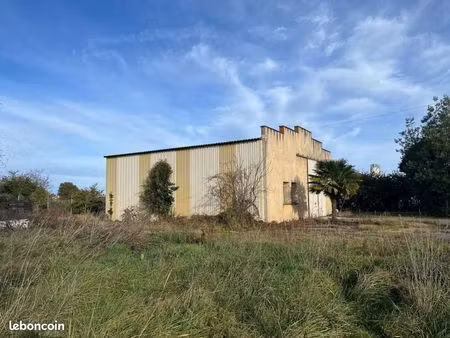 local industriel 130 m²