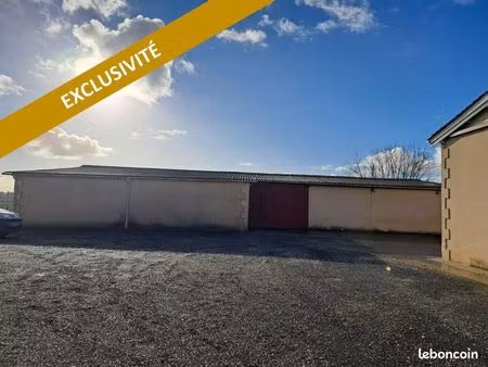 parking/box 1 pièce 80 m²