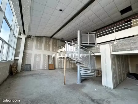 local d'activité 2 480 m²