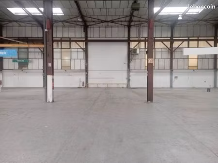 entrepôt 2300 m² echirolles