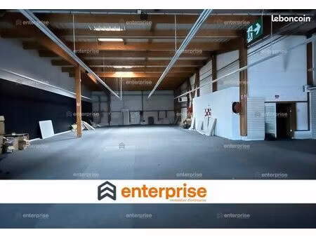 local commercial 600 m²