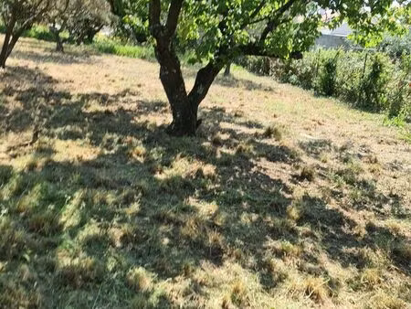 terrain constructible bezouce 1050m²