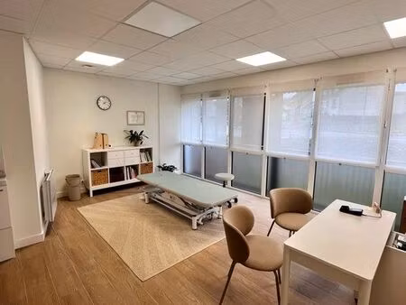 bureau neuf de 23 m² à louer