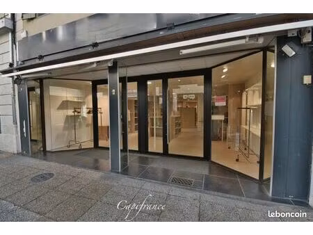 local commercial 170 m²