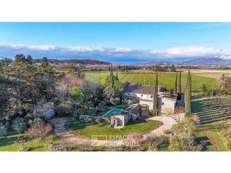 maison de caractère avec dépendances  terrain  piscine chauffée et vue imprenable