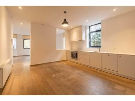 duplex à louer avec 3 chambres   genval (vbd66383)